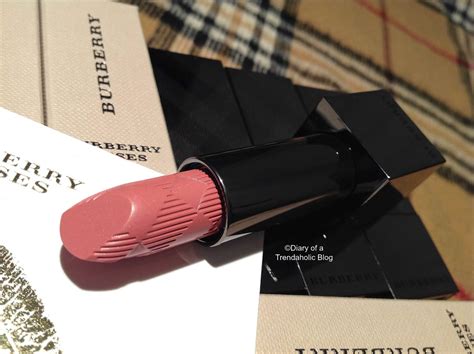 Burberry Rose Pink (33) Kisses Lipstick Review & Swatches